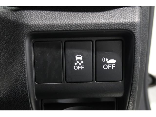 【横滑り防止装置・衝突被害軽減ブレーキ】などドライバーの安全運転をさらにアシストしてくれる装備が充実しています☆ドライバーの不安を安心へと変えてくれますね。