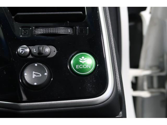 ＥＣＯＮボタンで低燃費モードに☆☆☆ＥＣＯＮスイッチを上手に使ってエコドライブ♪♪環境にもお財布にも優しい装備です☆☆☆