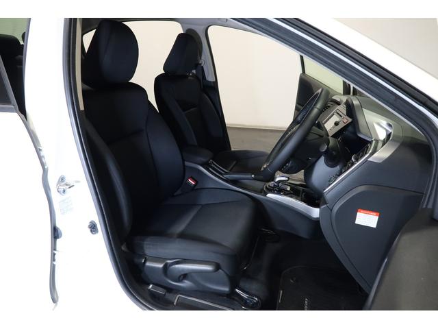 ◆◆リアシートもゆったり快適に座っていただけますので、後部座席にお乗りの大切な方も楽しくドライブに参加していただけます。