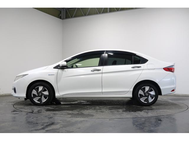 自社指定整備工場でメンテナンスも安心です。ホンダ専門知識を持つ整備スタッフが点検、車検整備をしてお渡ししております。オリジナルの定期点検パックもご用意御座います。詳細はスタッフまでお問合せ下さい。