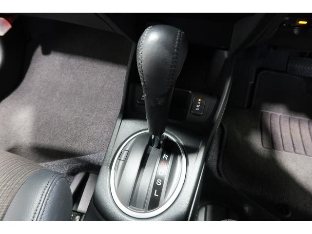 フィットハイブリッド スマートセレクションファインスタイル　ワンオーナー／ナビ／バックカメラ／前側ドラレコ／シートヒーター／ＥＴＣ／ＣＤ再生ＤＶＤ再生／ＵＳＢ端子／スマートキー／ホンダ認定中古車１年保証付（12枚目）