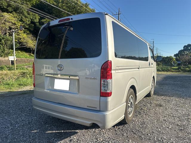 レジアスエースバン ロングスーパーGL 4WD ETC カロッツェリアナビTV Bluetooth 社外アルミ スタッドレスタイヤ 両側スライドドア 5人乗り キーレス タイミングベルト138611km時交換済(8枚目)