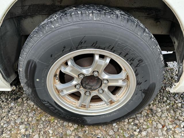 ハイエースバン ロングＤＸ　ＧＬパッケージ　カロッツェリアナビ　フルセグＴＶ　バックカメラ　ドラレコ　社外アルミ　ＥＴＣ　タイミングベルト２９２９７１ｋｍ時交換済（11枚目）