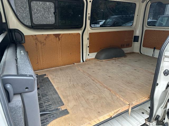 ハイエースバン ロングＤＸ　ＧＬパッケージ　カロッツェリアナビ　フルセグＴＶ　バックカメラ　ドラレコ　社外アルミ　ＥＴＣ　タイミングベルト２９２９７１ｋｍ時交換済（19枚目）