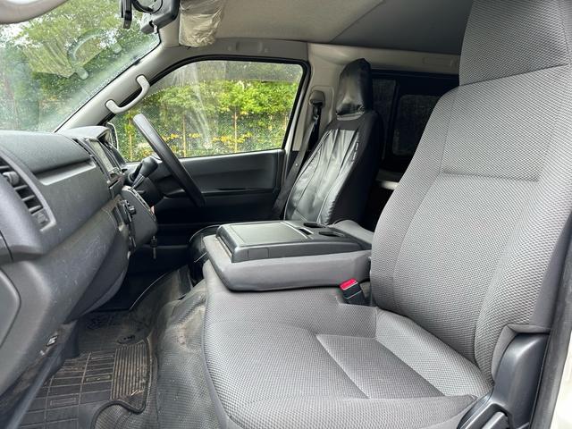 ハイエースバン ロングＤＸ　ＧＬパッケージ　カロッツェリアナビ　フルセグＴＶ　バックカメラ　ドラレコ　社外アルミ　ＥＴＣ　タイミングベルト２９２９７１ｋｍ時交換済（20枚目）