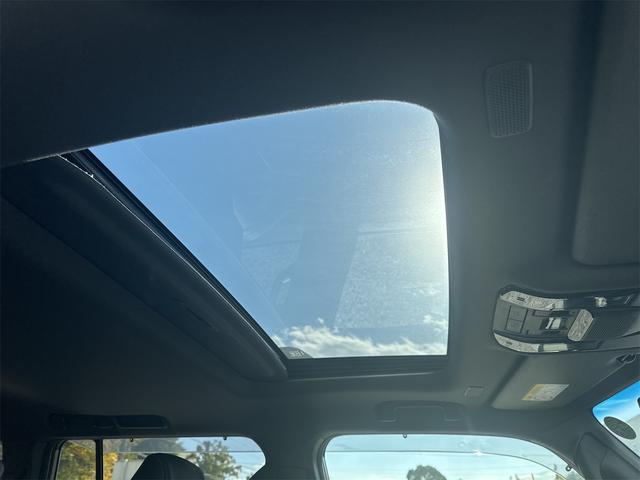 ランドクルーザー250 VX 丸目MOトヨタチームメイト マットフラップ両側ホルダー ドライバーモニターカメラ 緊急操舵支援 フロントクロストラフィックアラート レーンチェンジアシスト LEDヘッドライト サンルーフ ルーフレール(33枚目)