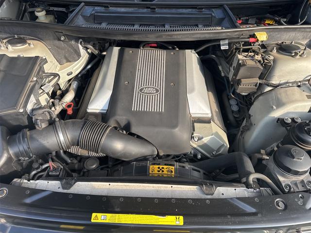 レンジローバー ヴォーグ　４．４Ｌ　Ｖ８エンジンＢＭＷ製　４ＷＤ　走行２８５３０キロ　ネイビーレーザー　ウォルナットインテリア　カンガルーバー　サンルーフ　サイドステップ　エアサス　ＣＤチェンジャー　シートヒーター（16枚目）