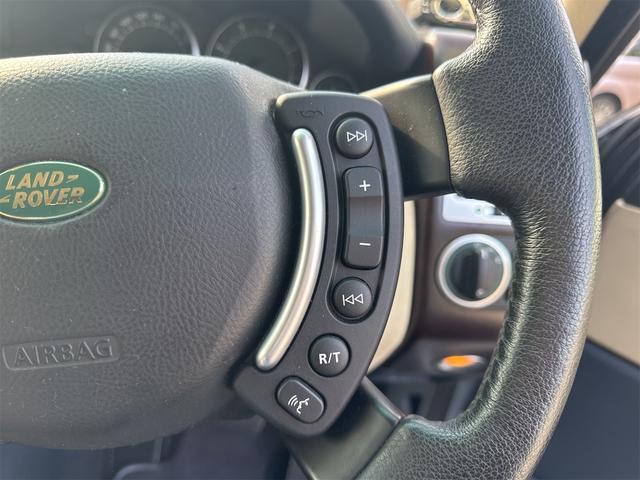 レンジローバー ヴォーグ　４．４Ｌ　Ｖ８エンジンＢＭＷ製　４ＷＤ　走行２８５３０キロ　ネイビーレーザー　ウォルナットインテリア　カンガルーバー　サンルーフ　サイドステップ　エアサス　ＣＤチェンジャー　シートヒーター（23枚目）