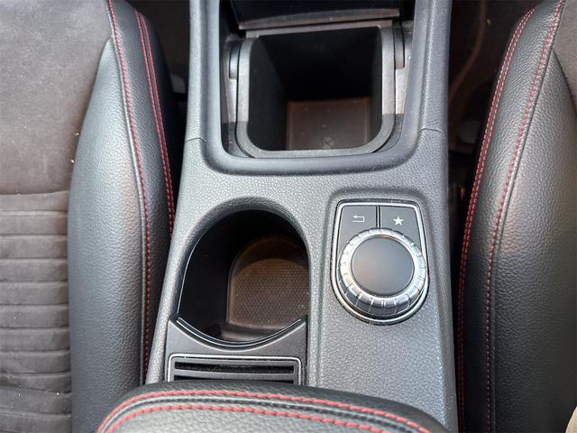 CLAクラス シューティングブレーク CLA180 シューティングブレーク スポーツ レーダーセーフティーパッケージ ブラインドスポットアシスト ディストロニックプラス レーンキーピングアシスト PRE-SAFE ドライブレコーダー ハーフレザーシート シートヒーター フルセグ ETC(21枚目)