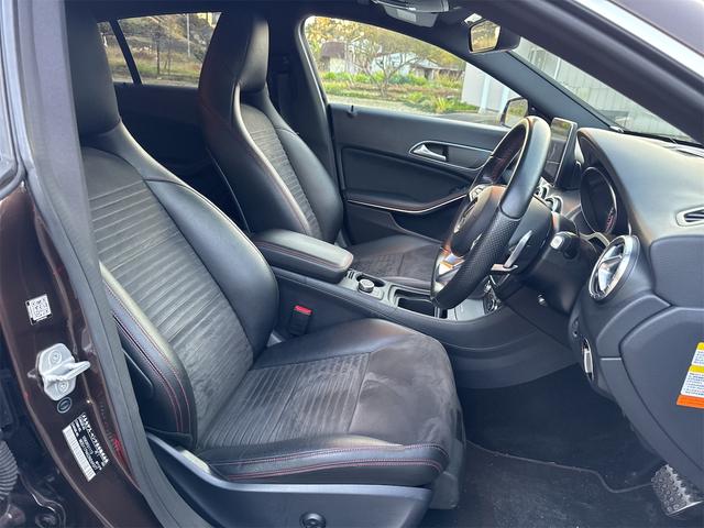 CLAクラス シューティングブレーク CLA180 シューティングブレーク スポーツ レーダーセーフティーパッケージ ブラインドスポットアシスト ディストロニックプラス レーンキーピングアシスト PRE-SAFE ドライブレコーダー ハーフレザーシート シートヒーター フルセグ ETC(29枚目)