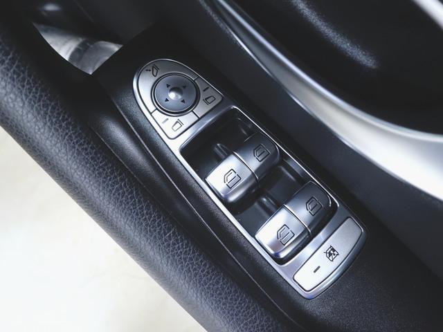 Ｅクラス Ｅ２００　アバンギャルド　ＡＭＧライン　エクスクルーシブパッケージ　Ｂｌｕｅｔｏｏｔｈ接続　ＥＴＣ　ＬＥＤヘッドライト　ＴＶ　アイドリングストップ　クルーズコントロール　コネクテッド機能　サイドカメラ　サンルーフ・ガラスルーフ（23枚目）