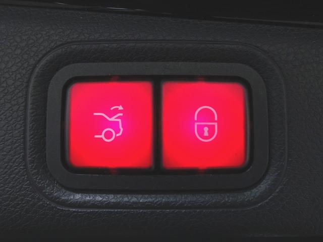 Ｅクラス Ｅ２００　アバンギャルド　ＡＭＧライン　エクスクルーシブパッケージ　Ｂｌｕｅｔｏｏｔｈ接続　ＥＴＣ　ＬＥＤヘッドライト　ＴＶ　アイドリングストップ　クルーズコントロール　コネクテッド機能　サイドカメラ　サンルーフ・ガラスルーフ（28枚目）