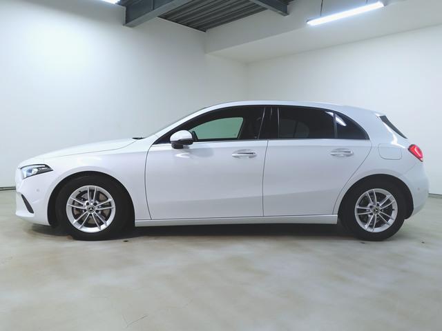 Aクラス A200 d レーダーセーフティーパッケージ ナビゲーションパッケージ Bluetooth接続 ETC LEDヘッドライト TV アイドリングストップ クルーズコントロール コネクテッド機能 シートヒーター(4枚目)