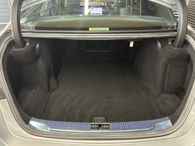 Ｓクラス Ｓ５００　４マチック　ＡＭＧラインパッケージ　ベーシックパッケージ　ドライバーズパッケージ　レザーエクスクルーシブパッケージ　Ｂｌｕｅｔｏｏｔｈ接続　ＥＴＣ　ＬＥＤヘッドライト　ＴＶ　アイドリングストップ（17枚目）