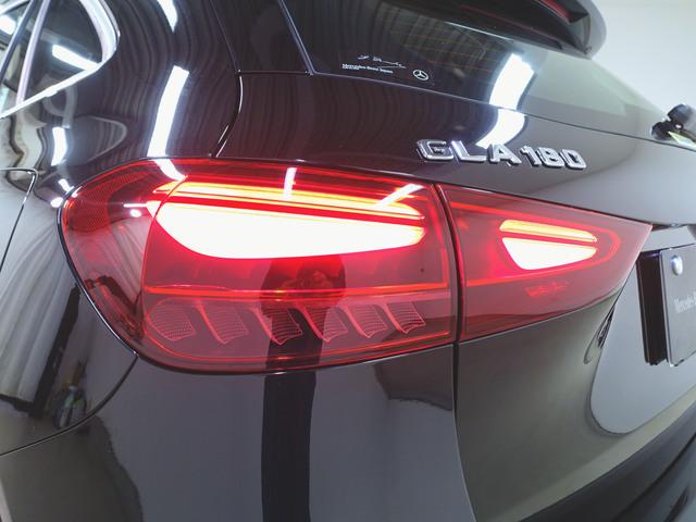 ＧＬＡクラス ＧＬＡ１８０　Ｂｌｕｅｔｏｏｔｈ接続　ＥＴＣ　ＬＥＤヘッドライト　ＴＶ　アイドリングストップ　クルーズコントロール　コネクテッド機能　サイドカメラ　シートヒーター　トランクスルー　ナビ　バックモニター　パワーシート（5枚目）