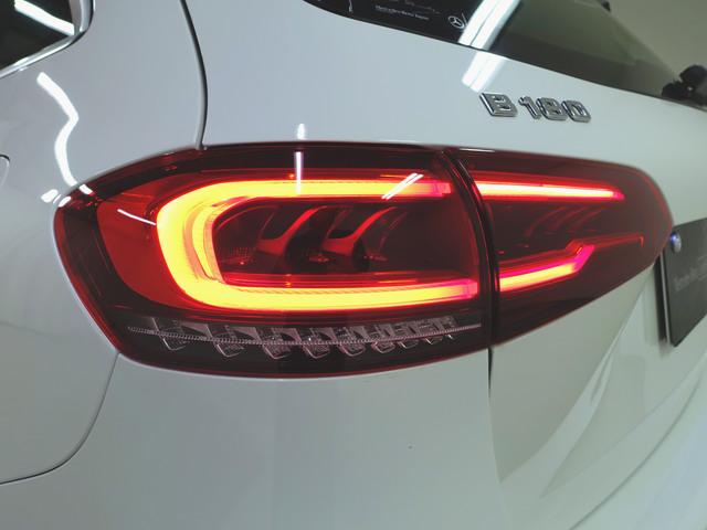 Bクラス B180 レザーエクスクルーシブパッケージ Bluetooth接続 ETC LEDヘッドライト TV アイドリングストップ クルーズコントロール コネクテッド機能 サンルーフ・ガラスルーフ シートヒーター(5枚目)