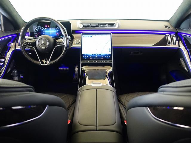 Ｓ５００　４ＭＡＴＩＣ　ロング　ファーストエディション　ＡＭＧライン　Ｂｌｕｅｔｏｏｔｈ接続　ＥＴＣ　ＬＥＤヘッドライト　ＴＶ　アイドリングストップ　オットマン　クルーズコントロール　コネクテッド機能　サイドカメラ　サンルーフ・ガラスルーフ　シートエアコン(12枚目)