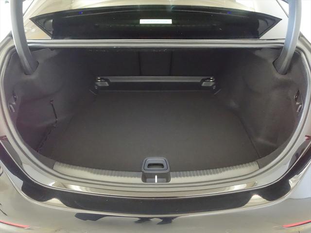 Ｃクラス Ｃ２２０　ｄ　アバンギャルド　ＡＭＧライン　レザーエクスクルーシブパッケージ　ベーシックパッケージ　Ｂｌｕｅｔｏｏｔｈ接続　ＥＴＣ　ＬＥＤヘッドライト　ＴＶ　アイドリングストップ　クルーズコントロール　コネクテッド機能　サイドカメラ（25枚目）