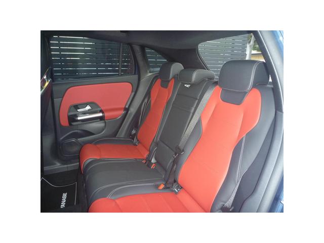 ＧＬＡクラス ＧＬＡ３５　４ＭＡＴＩＣ　ＡＭＧパフォーマンスパッケージ　ＡＭＧアドバンスドパッケージ　Ｂｌｕｅｔｏｏｔｈ接続　ＥＴＣ　ＬＥＤヘッドライト　ＴＶ　アイドリングストップ　クルーズコントロール　コネクテッド機能　サイドカメラ（15枚目）