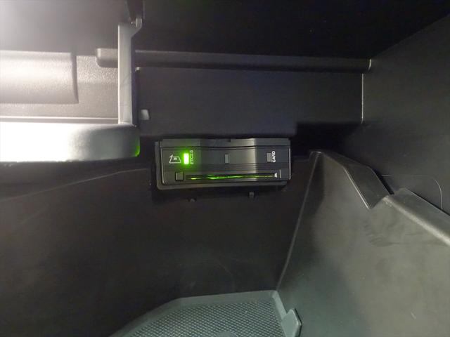 GLB GLB250 4MATIC スポーツ 3列シート Bluetooth接続 ETC LEDヘッドライト TV アイドリングストップ クルーズコントロール コネクテッド機能 サイドカメラ シートヒーター トランクスルー ナビ バックモニター(21枚目)