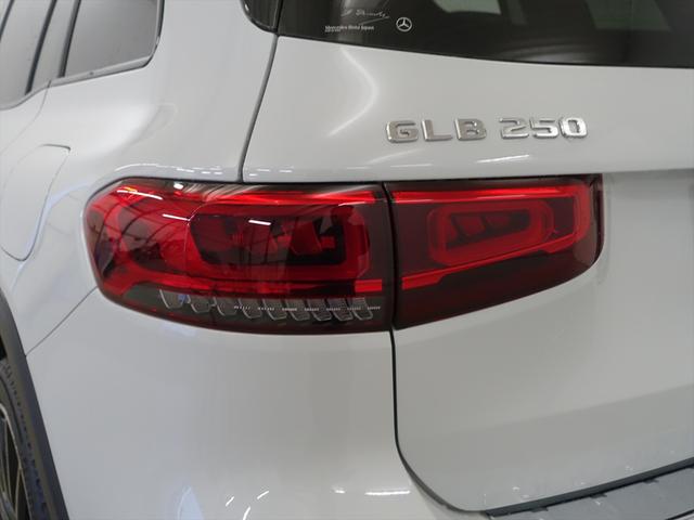 GLB GLB250 4MATIC スポーツ 3列シート Bluetooth接続 ETC LEDヘッドライト TV アイドリングストップ クルーズコントロール コネクテッド機能 サイドカメラ シートヒーター トランクスルー ナビ バックモニター(31枚目)