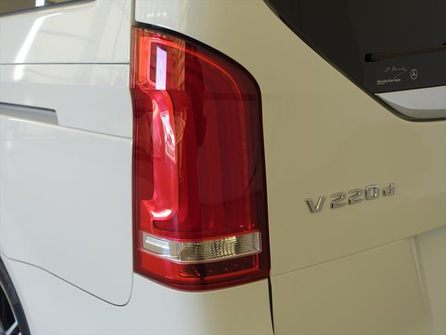 Ｖクラス Ｖ２２０　ｄ　アバンギャルド　ロング　ＡＭＧライン　レーダーセーフティパッケージ　エクスクルーシブシートパッケージ　３列シート　Ｂｌｕｅｔｏｏｔｈ接続　ＥＴＣ　ＬＥＤヘッドライト　ＴＶ　アイドリングストップ　オットマン　クルーズコントロール（32枚目）