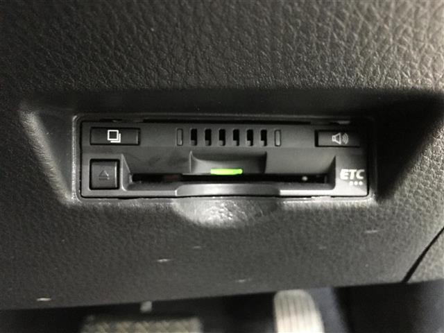S ワンオーナー 純正SDナビ フルセグTV Bluetooth ビルトインETC 電動パーキング 社外前方ドライブレコーダー トヨタセーフティセンス レーンキープアシスト オートハイビーム Bカメラ(14枚目)