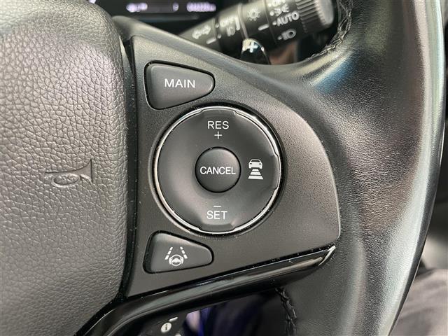 シャトル ハイブリッドＺ　ホンダセンシング　禁煙車　純正ナビ　バックカメラ　ホンダセンシング　衝突軽減　横滑り防止機能　追従型クルーズコントロール　ＬＥＤヘッドライト　オートライト　ＥＴＣ　純正フロアマット　純正アルミホイール　ドアバイザー（10枚目）