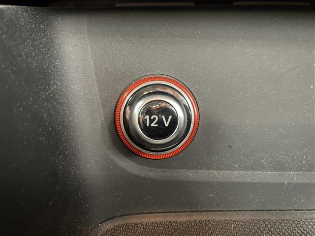 Ａ３セダン １．４ＴＦＳＩ　ナビ　フルセグＴＶ　バックカメラ　クルーズコントロール　スマートキー　パドルシフト　アイドリングストップ　ＥＴＣ　ドライブレコーダー　純正アルミホイール　横滑り防止装置　衝突軽減ブレーキ　ＬＥＤライト（12枚目）