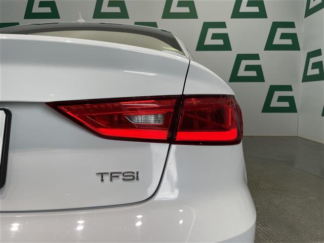 Ａ３セダン １．４ＴＦＳＩ　ナビ　フルセグＴＶ　バックカメラ　クルーズコントロール　スマートキー　パドルシフト　アイドリングストップ　ＥＴＣ　ドライブレコーダー　純正アルミホイール　横滑り防止装置　衝突軽減ブレーキ　ＬＥＤライト（39枚目）