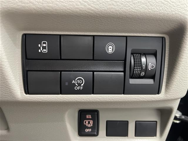 ルークス X 禁煙車 ナビ 全方位カメラ 片側パワースライドドア 横滑り防止機能 オートライト ドライブレコーダー 純正フロアマット ETC 前後コーナーセンサー オートマチックハイビーム ヘッドライトレベライザー(11枚目)