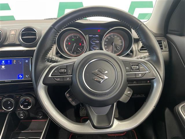 スイフト ＲＳ　ディスプレイオーディオ　Ｂｌｕｅｔｏｏｔｈ　バックカメラ　スズキセーフティサポート　デュアルセンサーブレーキサポート　レーダークルーズコントロール　ＥＴＣ　シートヒーター　ドライブレコーダー（5枚目）