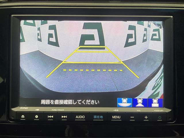 シャトル ハイブリッドZ ホンダセンシング 禁煙車 ホンダセンシング 純正8インチナビ バックカメラ クルーズコントロール 純正フロアマット 前席シートヒーター LEDヘッドライト オートライト 革巻きステアリング ETC 純正アルミホイール(2枚目)