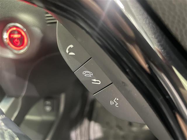 シャトル ハイブリッドZ ホンダセンシング 禁煙車 ホンダセンシング 純正8インチナビ バックカメラ クルーズコントロール 純正フロアマット 前席シートヒーター LEDヘッドライト オートライト 革巻きステアリング ETC 純正アルミホイール(8枚目)