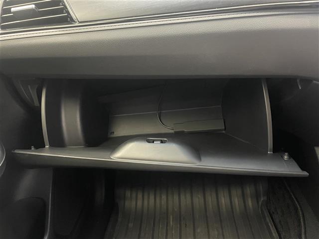 シャトル ハイブリッドZ ホンダセンシング 禁煙車 ホンダセンシング 純正8インチナビ バックカメラ クルーズコントロール 純正フロアマット 前席シートヒーター LEDヘッドライト オートライト 革巻きステアリング ETC 純正アルミホイール(21枚目)