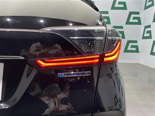 シャトル ハイブリッドZ ホンダセンシング 禁煙車 ホンダセンシング 純正8インチナビ バックカメラ クルーズコントロール 純正フロアマット 前席シートヒーター LEDヘッドライト オートライト 革巻きステアリング ETC 純正アルミホイール(37枚目)