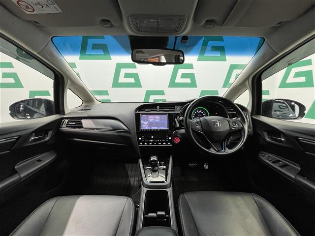 シャトル ハイブリッドZ ホンダセンシング 禁煙車 ホンダセンシング 純正8インチナビ バックカメラ クルーズコントロール 純正フロアマット 前席シートヒーター LEDヘッドライト オートライト 革巻きステアリング ETC 純正アルミホイール(41枚目)