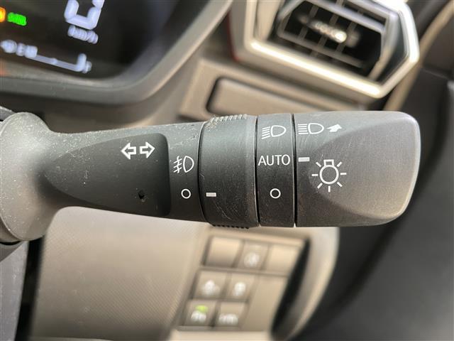 ライズ Ｚ　ワンオーナー　禁煙車　純正９インチディスプレイオーディオ　全方位カメラ　スマートアシスト　追従型クルーズコントロール　前席シートヒーター　前後コーナーセンサー　ＬＥＤヘッドライト　ＥＴＣ　フロアマット（10枚目）