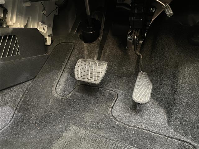 ライズ Ｚ　ワンオーナー　禁煙車　純正９インチディスプレイオーディオ　全方位カメラ　スマートアシスト　追従型クルーズコントロール　前席シートヒーター　前後コーナーセンサー　ＬＥＤヘッドライト　ＥＴＣ　フロアマット（16枚目）