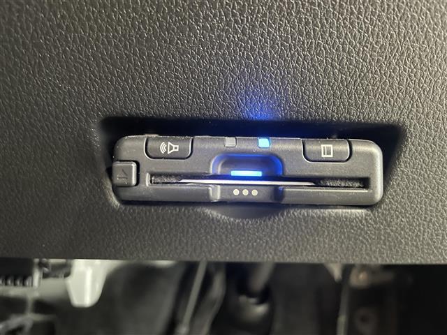 アトレー ＲＳ　禁煙車　６．８インチディスプレイオーディオ　両側パワースライドドア　４ＷＤ　前後コーナーセンサー　スマートアシスト　バックカメラ　ＬＥＤオートライト　ＥＴＣ　純正フロアマット　オートマチックハイビーム（3枚目）