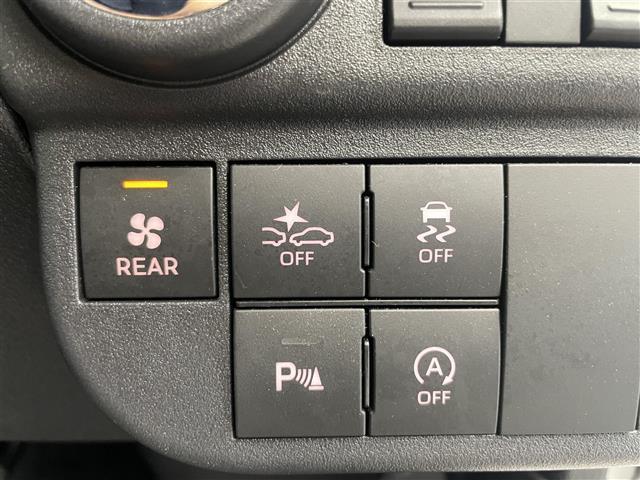 アトレー ＲＳ　禁煙車　６．８インチディスプレイオーディオ　両側パワースライドドア　４ＷＤ　前後コーナーセンサー　スマートアシスト　バックカメラ　ＬＥＤオートライト　ＥＴＣ　純正フロアマット　オートマチックハイビーム（13枚目）