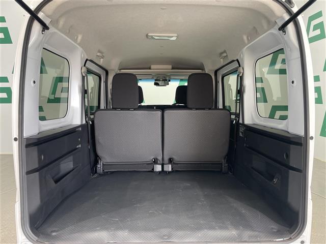 アトレー ＲＳ　禁煙車　６．８インチディスプレイオーディオ　両側パワースライドドア　４ＷＤ　前後コーナーセンサー　スマートアシスト　バックカメラ　ＬＥＤオートライト　ＥＴＣ　純正フロアマット　オートマチックハイビーム（27枚目）