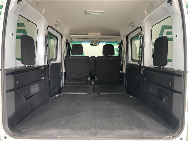 アトレー ＲＳ　禁煙車　６．８インチディスプレイオーディオ　両側パワースライドドア　４ＷＤ　前後コーナーセンサー　スマートアシスト　バックカメラ　ＬＥＤオートライト　ＥＴＣ　純正フロアマット　オートマチックハイビーム（28枚目）