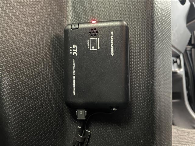 タント カスタムＲＳ　禁煙車　社外ナビ　Ｂカメラ　ハーフレザーシート　両側パワスラ　スマアシ　電動パーキングブレーキ　オートブレーキホールド　スマートキー　プッシュスタート　ＥＴＣ　オートマチックハイビーム　本革巻きステア（20枚目）