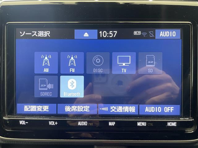 ノア ハイブリッドＳｉ　ダブルバイビー　禁煙車　トヨタセーフティセンスＣ　純正後席モニター　モデリスタエアロ　純正９インチナビ　Ｂｌｕｅｔｏｏｔｈ　フルセグＴＶ　ＥＴＣ　全席オートパワーウィンドウ　両側パワースライドドア　純正フロアマット（15枚目）