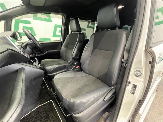 ノア ハイブリッドＳｉ　ダブルバイビー　禁煙車　トヨタセーフティセンスＣ　純正後席モニター　モデリスタエアロ　純正９インチナビ　Ｂｌｕｅｔｏｏｔｈ　フルセグＴＶ　ＥＴＣ　全席オートパワーウィンドウ　両側パワースライドドア　純正フロアマット（25枚目）