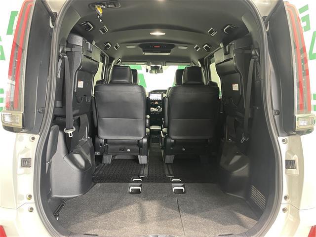 ノア ハイブリッドＳｉ　ダブルバイビー　禁煙車　トヨタセーフティセンスＣ　純正後席モニター　モデリスタエアロ　純正９インチナビ　Ｂｌｕｅｔｏｏｔｈ　フルセグＴＶ　ＥＴＣ　全席オートパワーウィンドウ　両側パワースライドドア　純正フロアマット（31枚目）