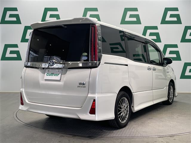 ノア ハイブリッドＳｉ　ダブルバイビー　禁煙車　トヨタセーフティセンスＣ　純正後席モニター　モデリスタエアロ　純正９インチナビ　Ｂｌｕｅｔｏｏｔｈ　フルセグＴＶ　ＥＴＣ　全席オートパワーウィンドウ　両側パワースライドドア　純正フロアマット（34枚目）