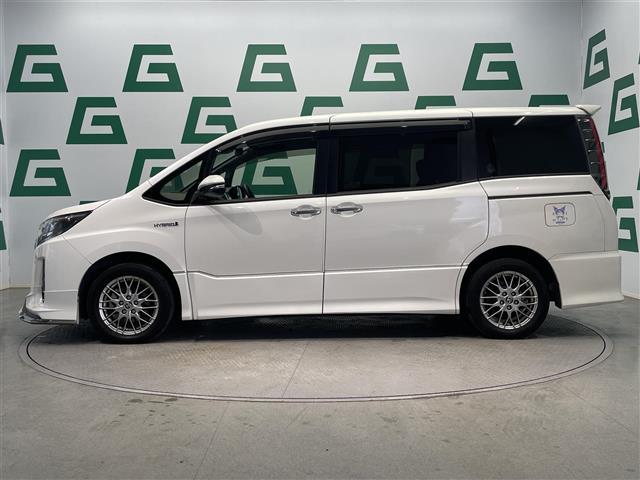 ノア ハイブリッドＳｉ　ダブルバイビー　禁煙車　トヨタセーフティセンスＣ　純正後席モニター　モデリスタエアロ　純正９インチナビ　Ｂｌｕｅｔｏｏｔｈ　フルセグＴＶ　ＥＴＣ　全席オートパワーウィンドウ　両側パワースライドドア　純正フロアマット（37枚目）