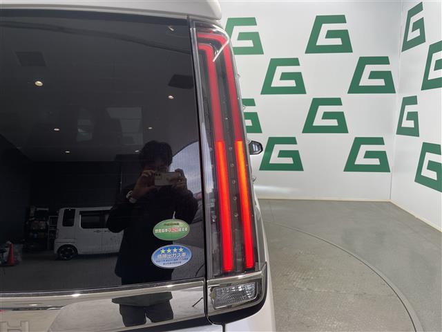 ノア ハイブリッドＳｉ　ダブルバイビー　禁煙車　トヨタセーフティセンスＣ　純正後席モニター　モデリスタエアロ　純正９インチナビ　Ｂｌｕｅｔｏｏｔｈ　フルセグＴＶ　ＥＴＣ　全席オートパワーウィンドウ　両側パワースライドドア　純正フロアマット（40枚目）